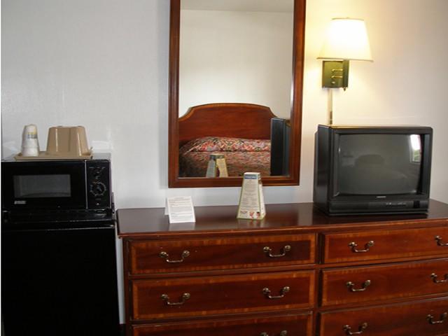 Knights Inn Center Valley Екстер'єр фото